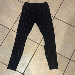 Chic Black Leggings with Contrast Stitching
